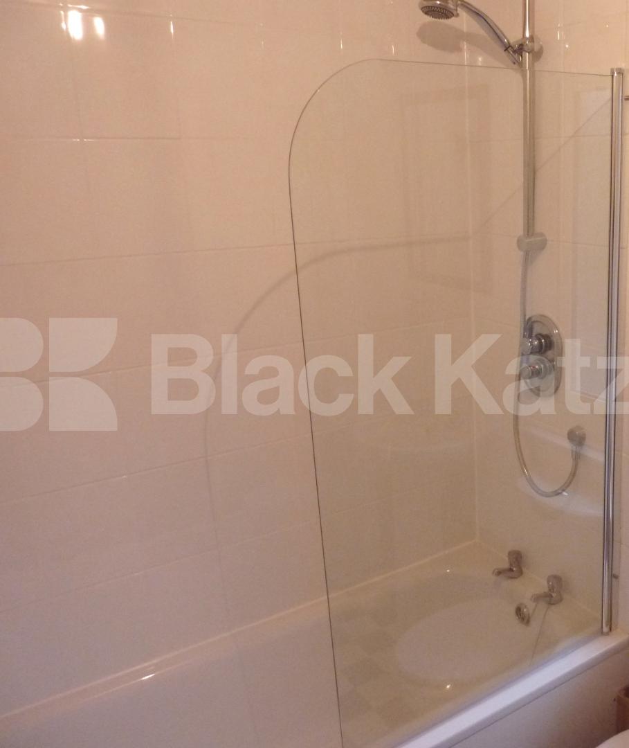 			NEW INSTRUCTION!, 1 Bedroom, 1 bath, 1 reception Flat			 Barker Drive, CAMDEN